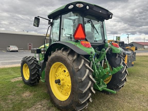 Image of John Deere 5120M equipment image 3