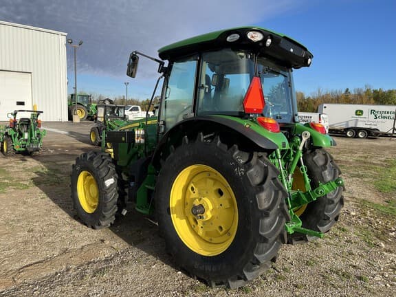 Image of John Deere 5130M equipment image 2