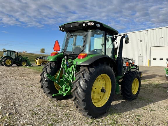 Image of John Deere 5130M equipment image 4