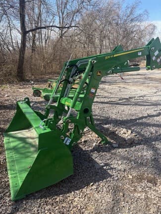 Image of John Deere 520M equipment image 2