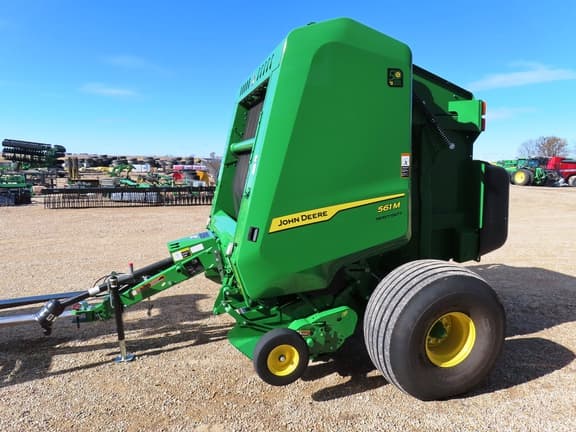 Image of John Deere 561M equipment image 3