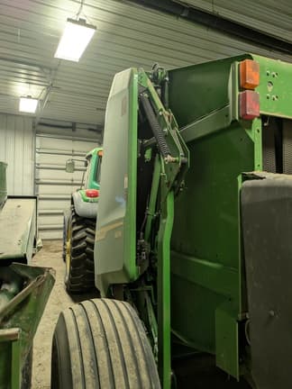 Image of John Deere 561M equipment image 3