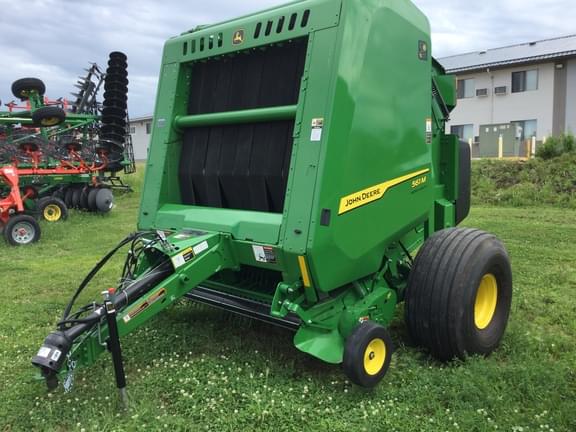 Image of John Deere 561M equipment image 2