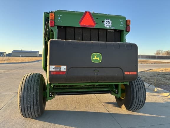 Image of John Deere 561M equipment image 3