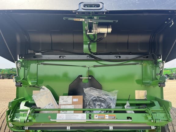 Image of John Deere 561M equipment image 1