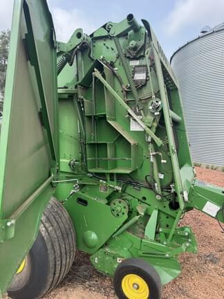 Image of John Deere 561M equipment image 4