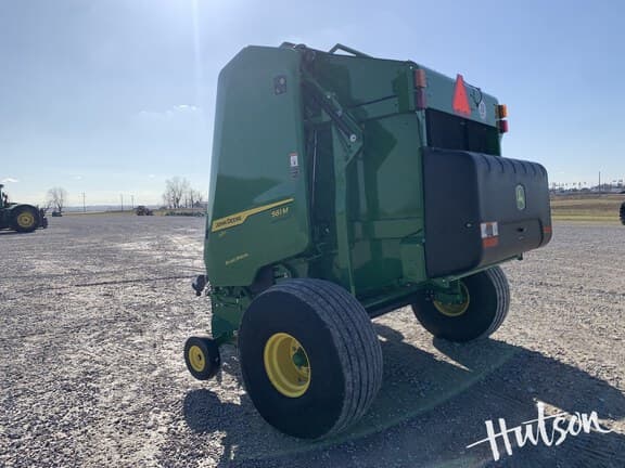 Image of John Deere 561M equipment image 3