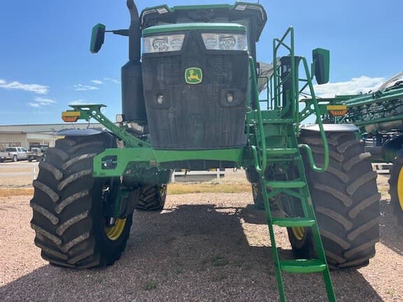 Image of John Deere 600R equipment image 3