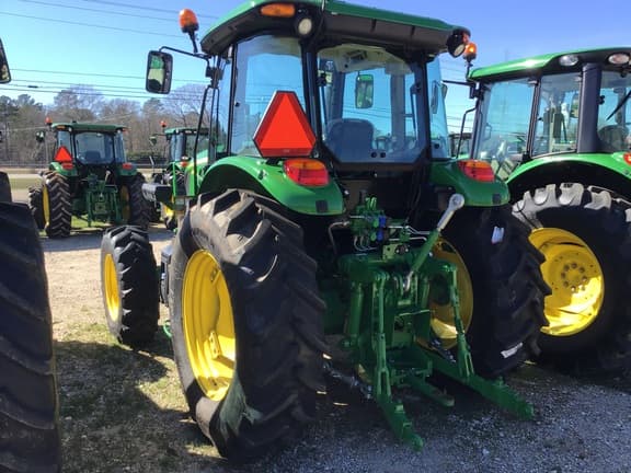 Image of John Deere 6120E equipment image 4