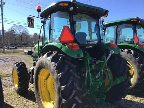 Image of John Deere 6120E equipment image 3