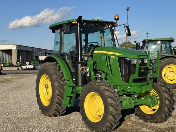 Image of John Deere 6120E equipment image 2