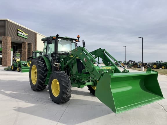 Image of John Deere 6135E equipment image 2