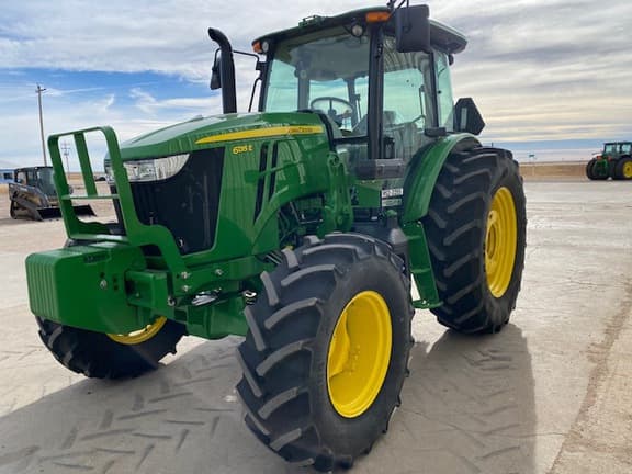 Image of John Deere 6135E equipment image 2