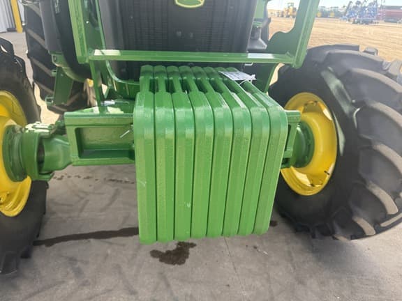 Image of John Deere 6135E equipment image 2