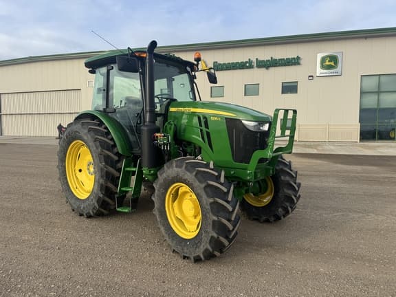 Image of John Deere 6135E equipment image 1