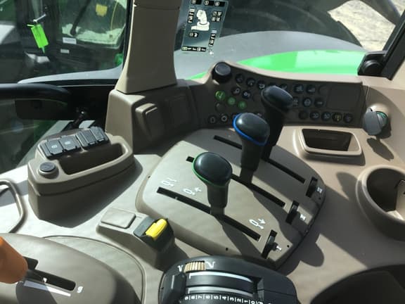 Image of John Deere 6140M equipment image 4