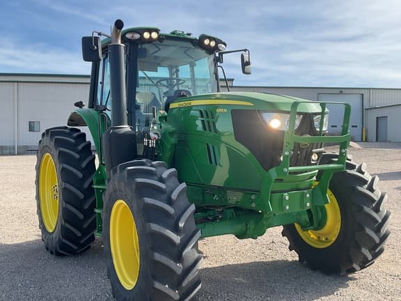 Image of John Deere 6155M equipment image 2