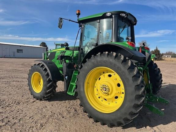 Image of John Deere 6155M equipment image 2