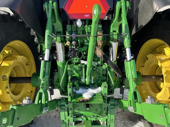 Image of John Deere 6155M equipment image 2