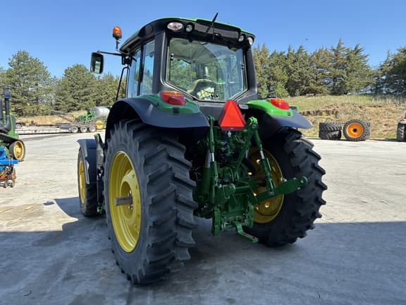 Image of John Deere 6155M equipment image 3