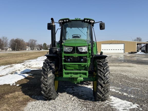 Image of John Deere 6155M equipment image 4