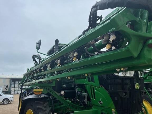 Image of John Deere 616R equipment image 4