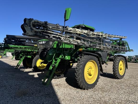 Image of John Deere 616R equipment image 1