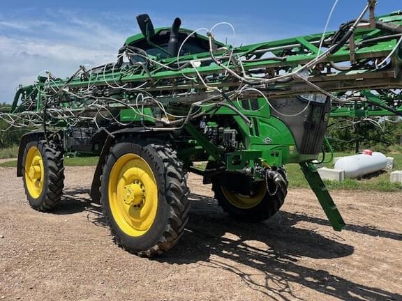 Image of John Deere 616R equipment image 1