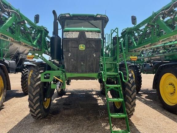 Image of John Deere 616R equipment image 3