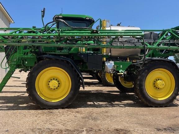 Image of John Deere 616R equipment image 4
