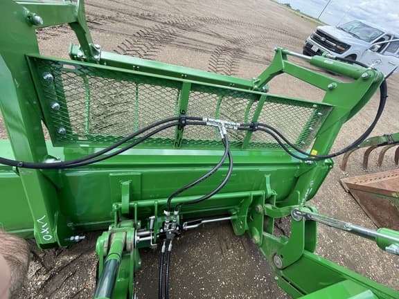 Image of John Deere 680R equipment image 3