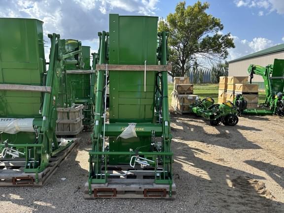 Image of John Deere 680R equipment image 3