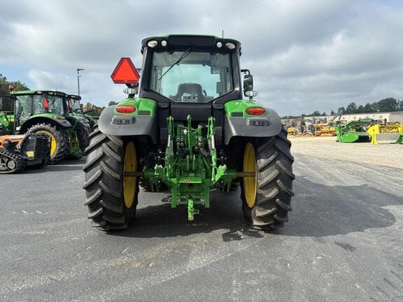 Image of John Deere 6M 125 equipment image 4