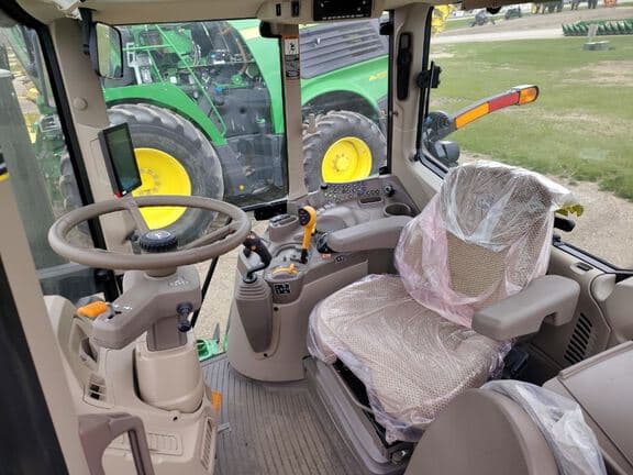 Image of John Deere 6M 145 equipment image 4