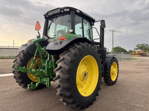 Image of John Deere 6M 155 equipment image 4