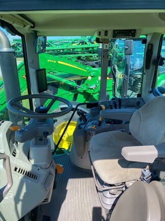 Image of John Deere 6M 155 equipment image 2