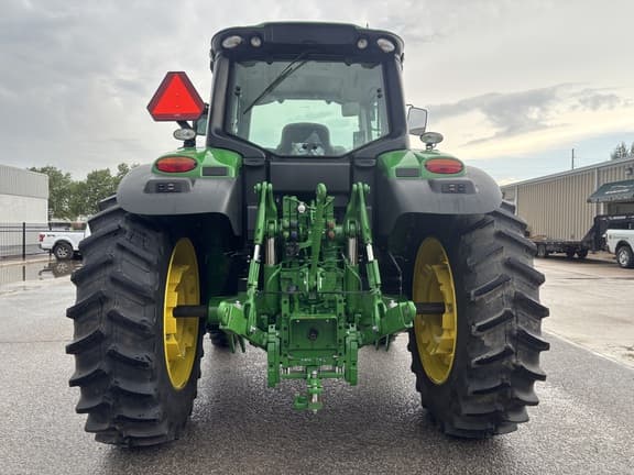 Image of John Deere 6M 155 equipment image 2