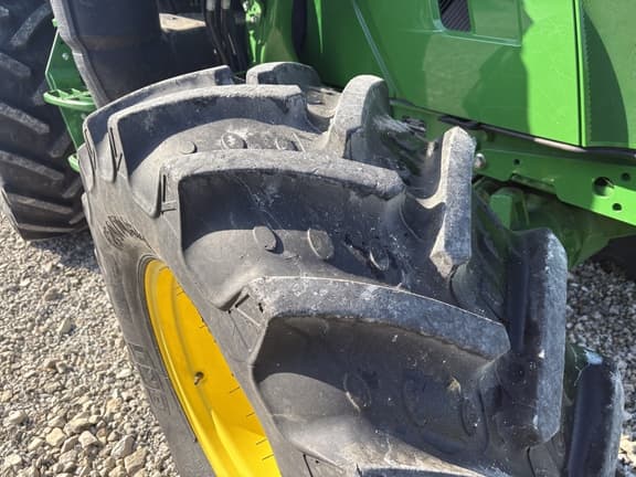 Image of John Deere 6R 130 equipment image 4