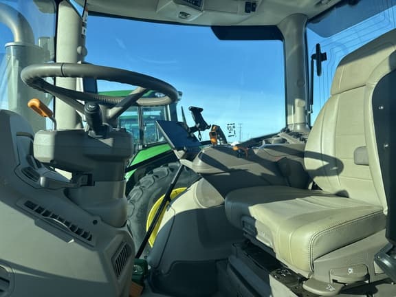 Image of John Deere 6R 155 equipment image 1