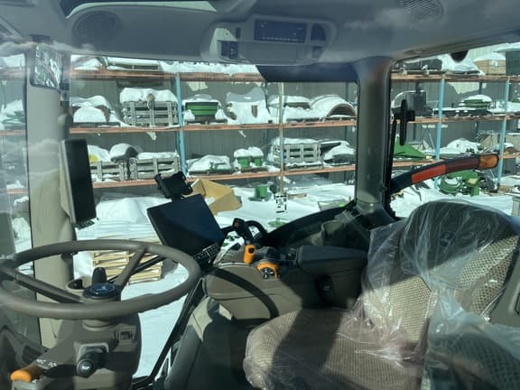 Image of John Deere 6R 165 equipment image 2