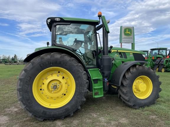 Image of John Deere 6R 165 equipment image 2