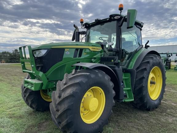 Image of John Deere 6R 165 equipment image 4