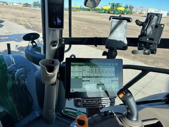 Image of John Deere 6R 165 equipment image 2