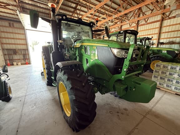 Image of John Deere 6R 165 equipment image 2