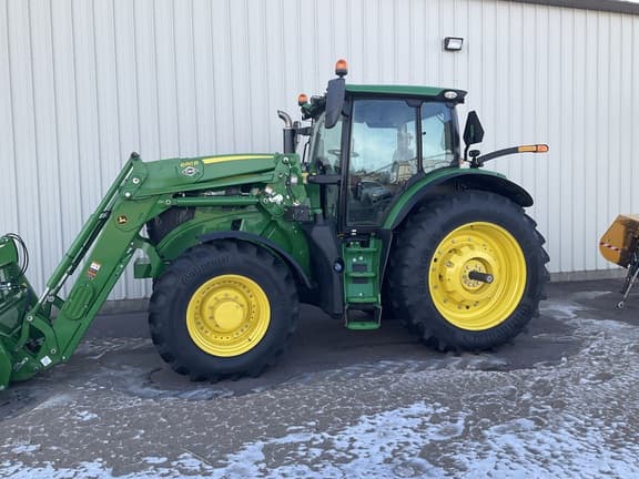 Image of John Deere 6R 215 equipment image 1