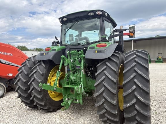 Image of John Deere 6R 215 equipment image 2