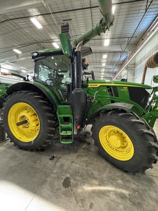 Image of John Deere 6R 215 equipment image 3