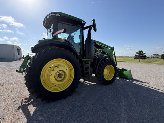 Image of John Deere 7R 210 equipment image 4