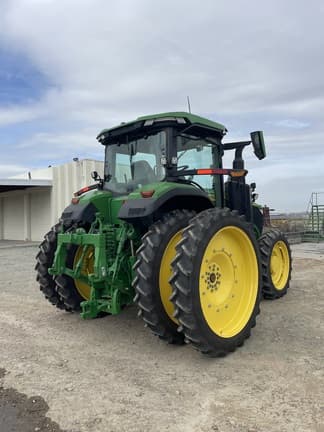 Image of John Deere 7R 210 equipment image 4
