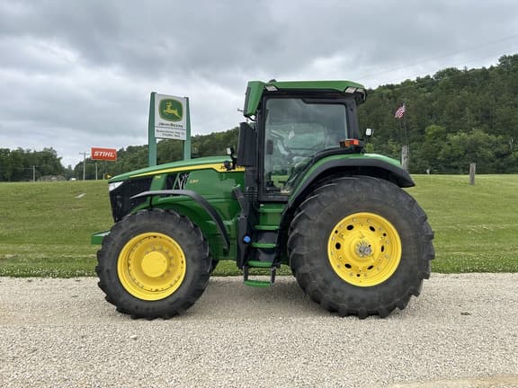 Image of John Deere 7R 230 equipment image 2